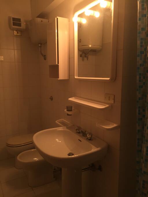Bagno con doccia