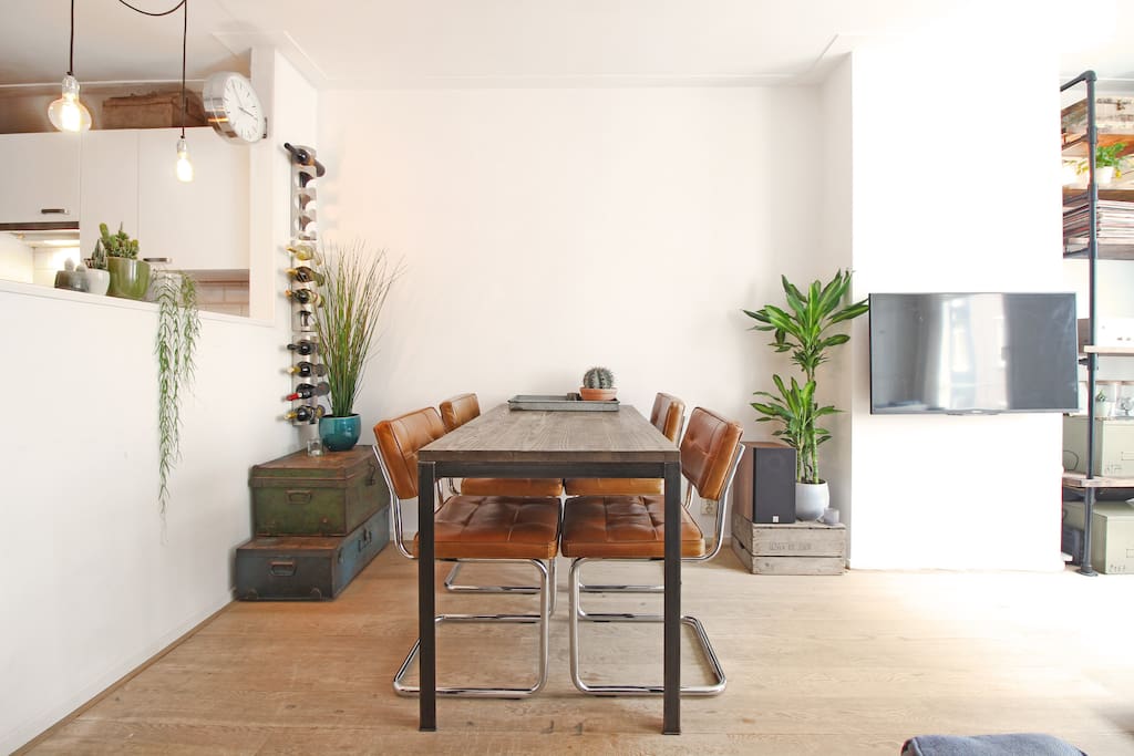 Enjoy delicious meals at this cozy dining area