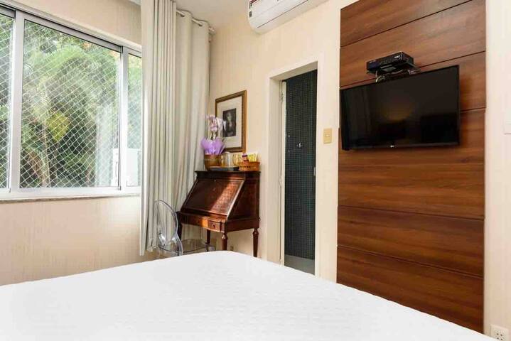 Fun and Luxury in Leblon gallery image 3