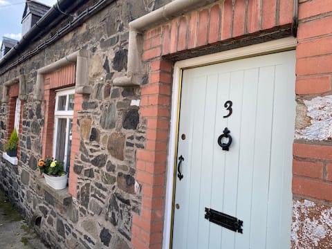 3 Arthur Street Guest Cottage (Sister Cottage)