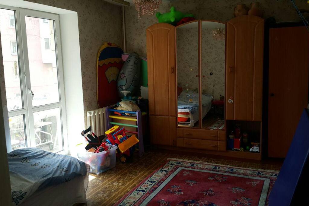 Детская комната, будут убраны все игрушки.