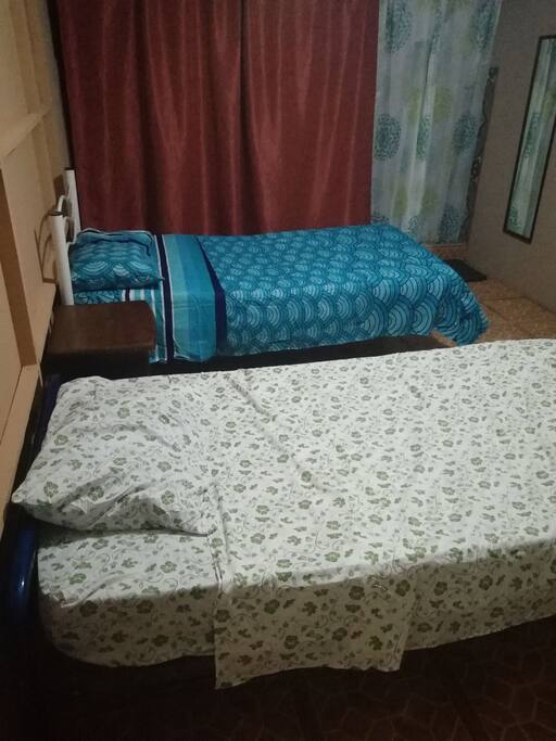 ducha privada, baño exclusivo para huésped en sala de estar