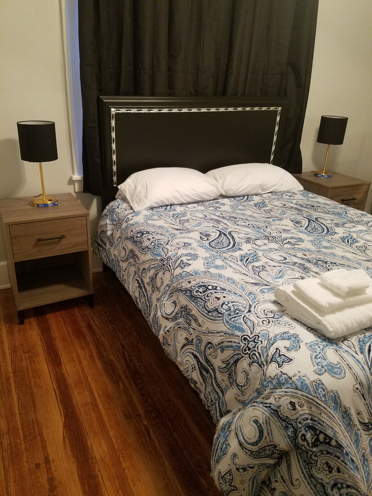 Upstairs queen bedroom.