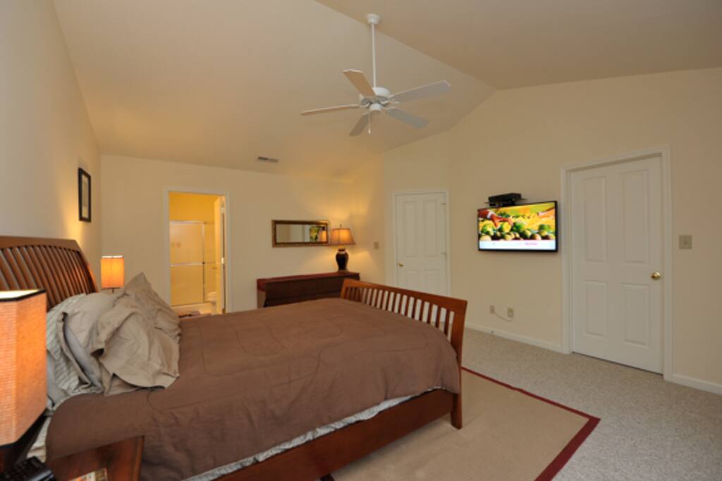 Master bedroom View 1