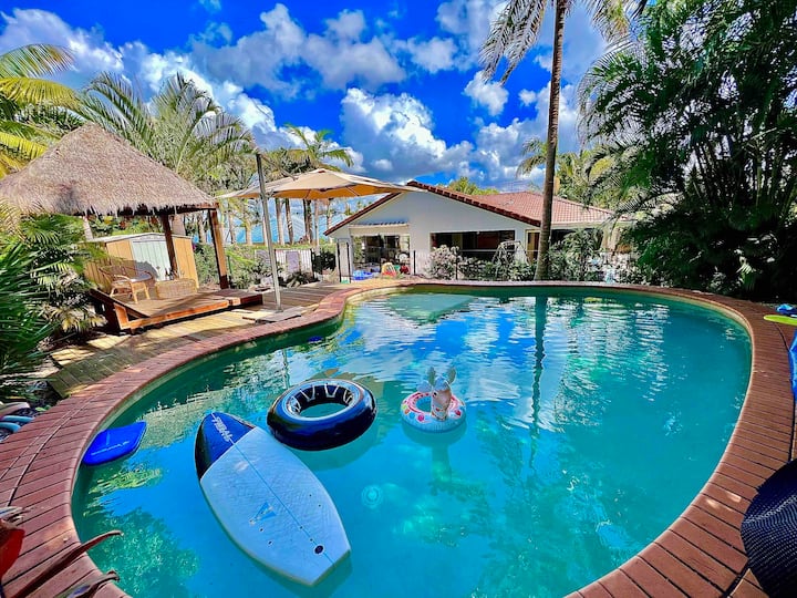 Coastal Family Home With Pool - Australia