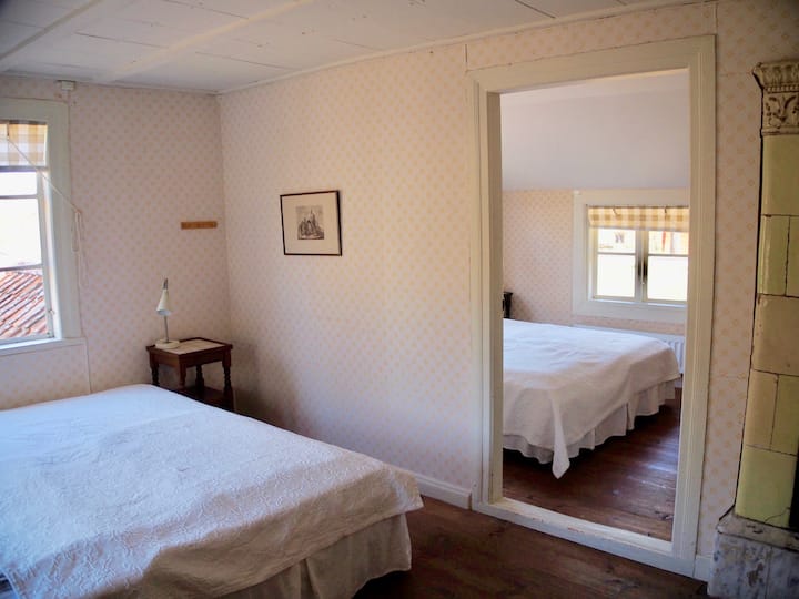 Две спални соби во датотека на горниот кат