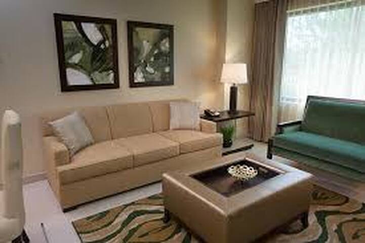 2 Bedroom Haven of Luxury Near The Strip gallery image 3