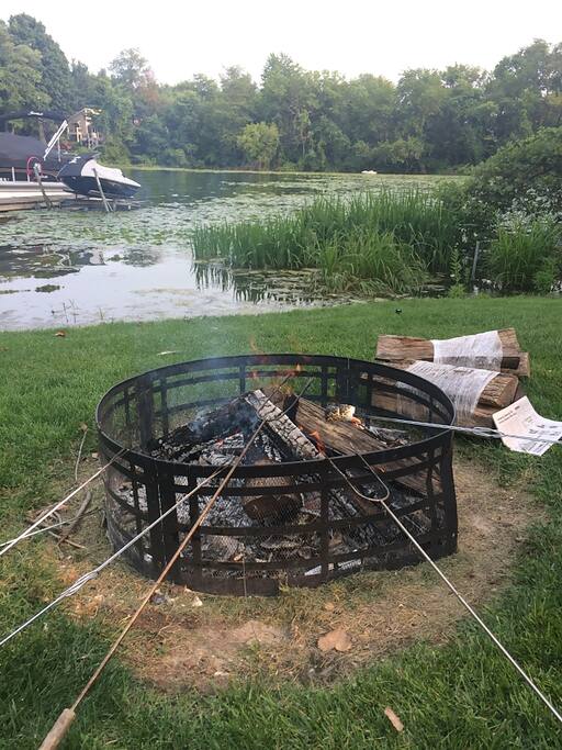 Overlook the water with a bon fire