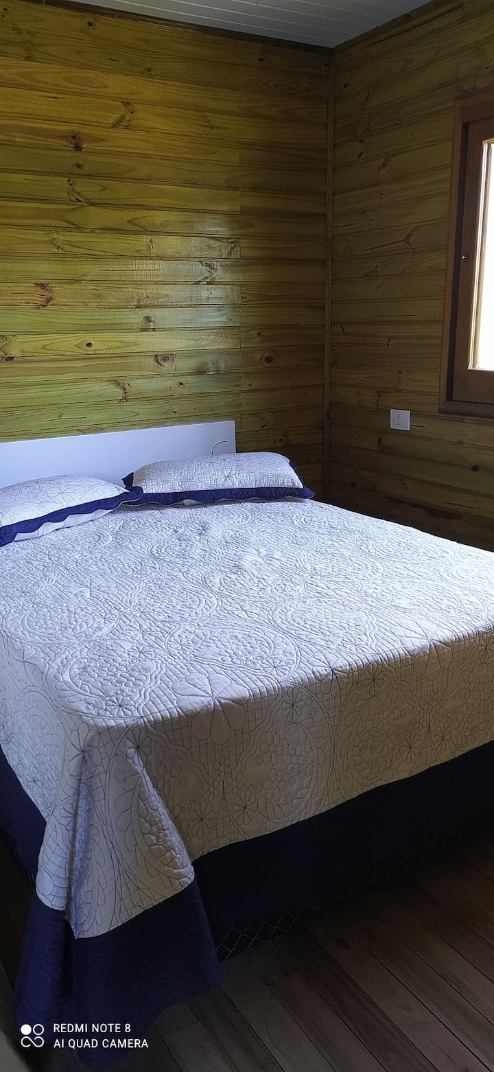 מיטה בוקס דה קסאל. 