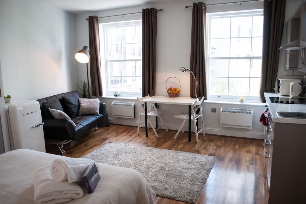 Piccadilly Garden Apartments (Suite 2)