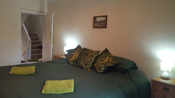 Dormitorio uno. Se puede configurar como doble o individual.