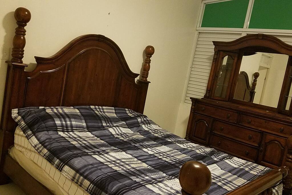 bedroom with king size bed