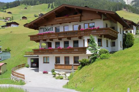 Spacious apartment for 2-4 persons in Tux/Tirol