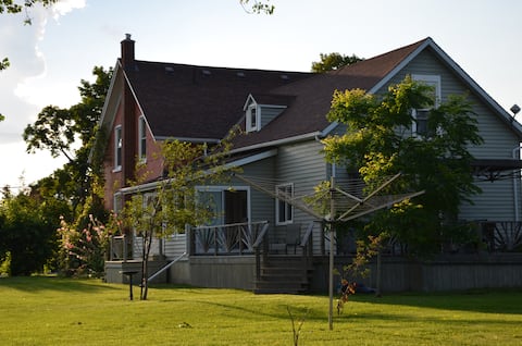 Sandbanks at Trillium House - P.E.C. near Picton