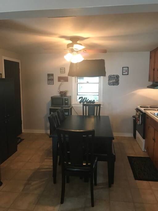 Kitchen/Dining area