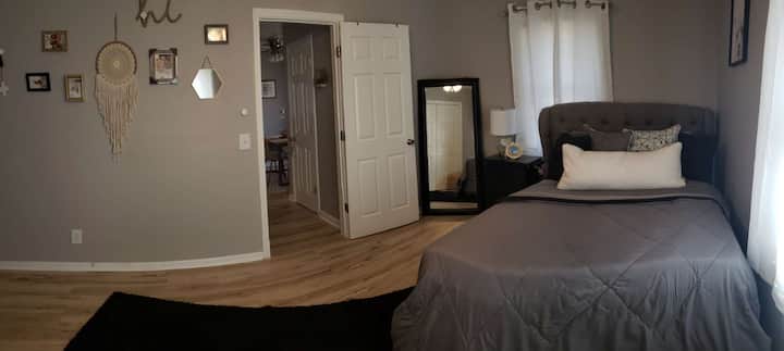 Veľké zrkadlá vo všetkých izbách na prípravu!