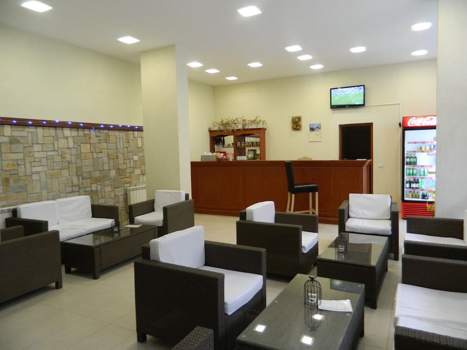 Pool Cafe & Bar