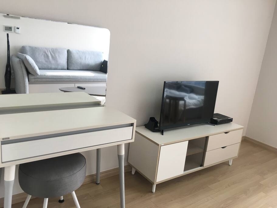 화장대.TV