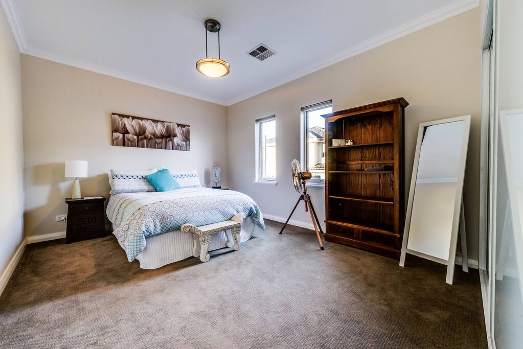 Queen Guest Room 1