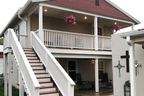 Payne Jailhouse Bed and Breakfast
Guest House