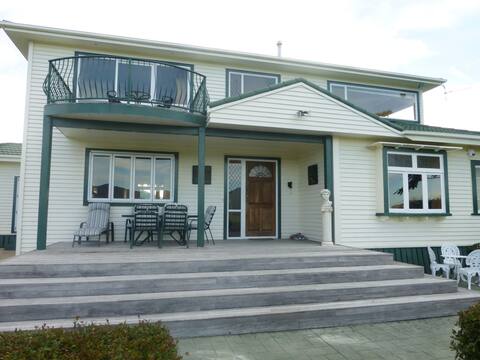Country Villa,  Idyllic location !