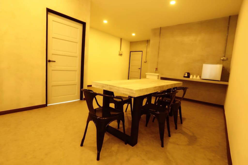 Dinning table