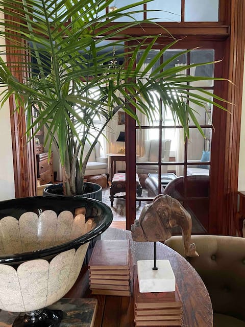 Top Airbnb: Circa 1910 Heart Pine 2/2 downtown in Thomasville