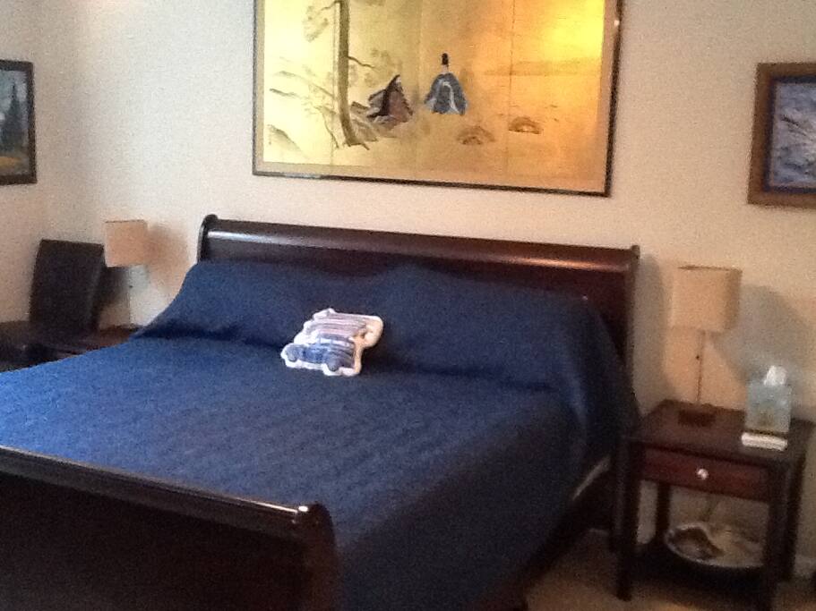 Master Bedroom-King Bed