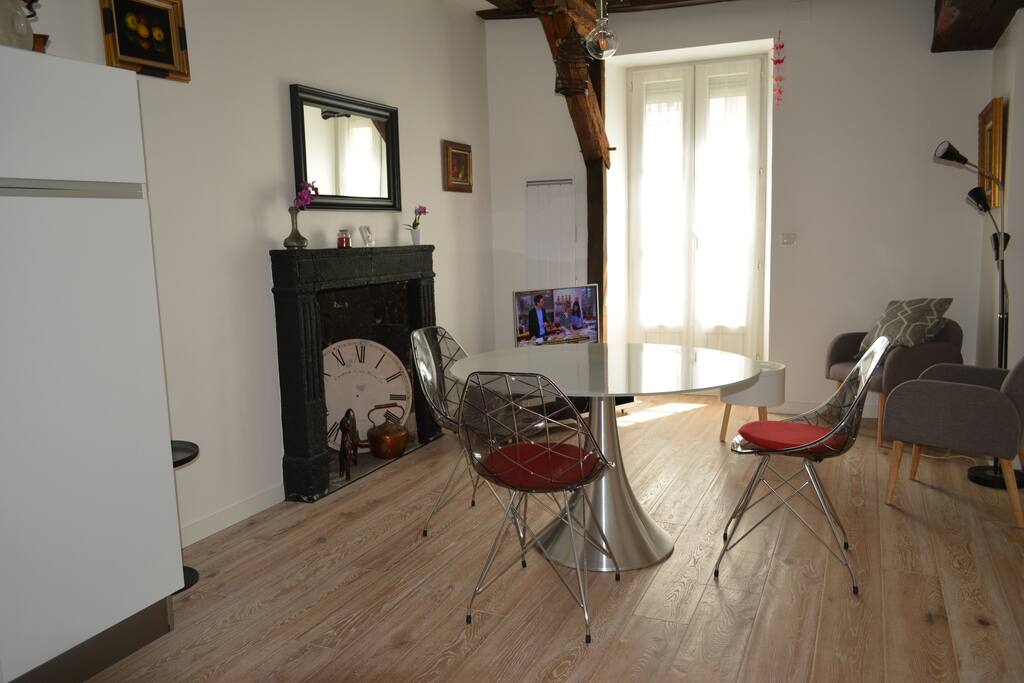 SALLE A MANGER...
BON APPETIT.