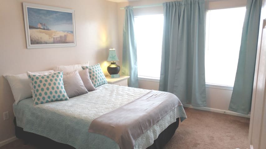 Dream Room in Heart of Destin