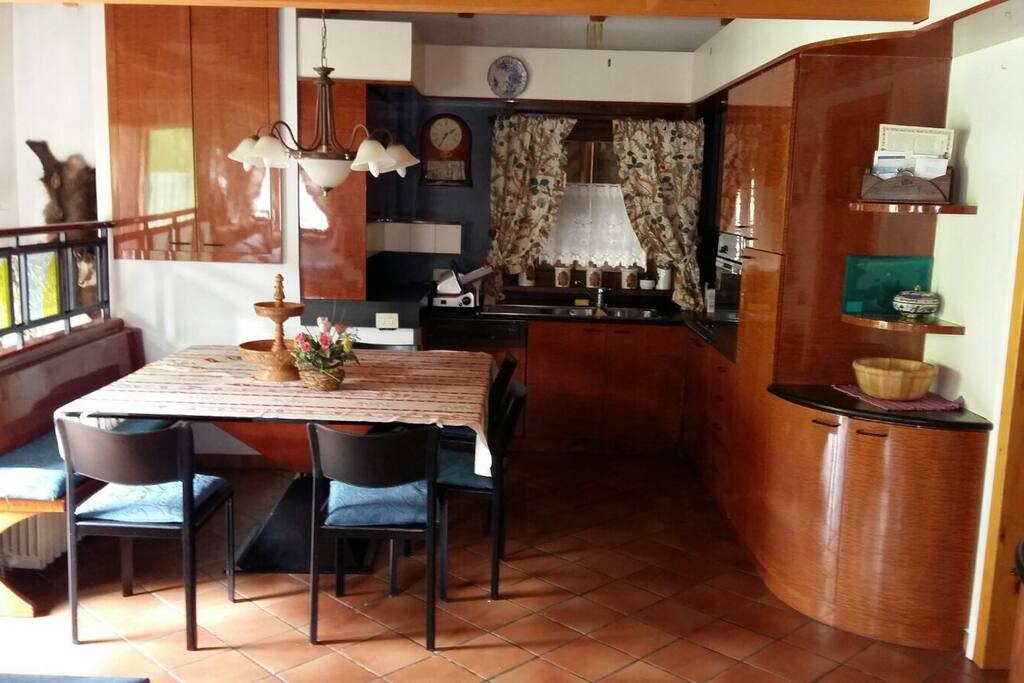 La cucina e la zona pranzo