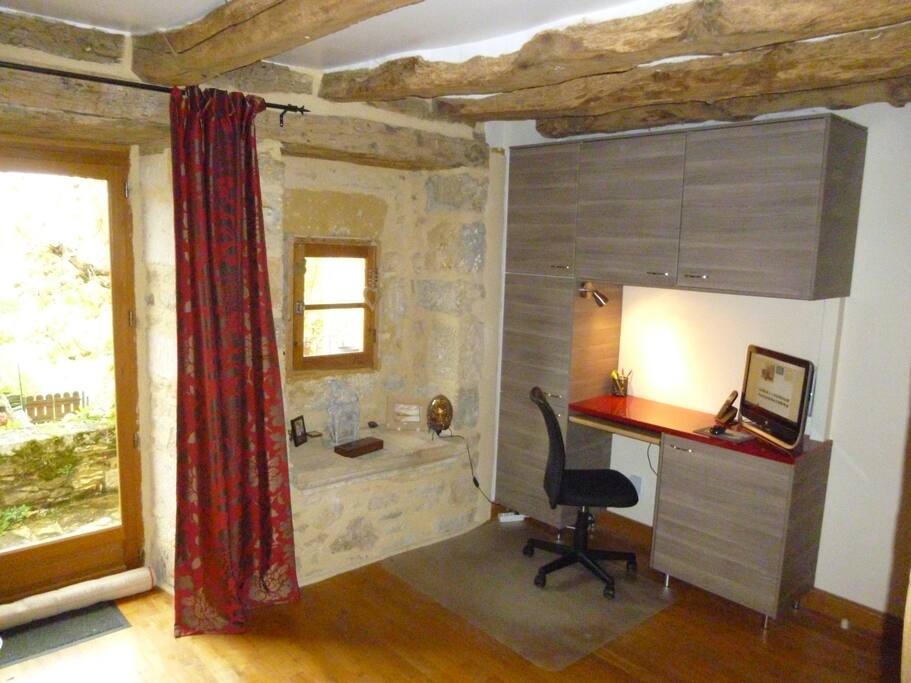 lounge work area