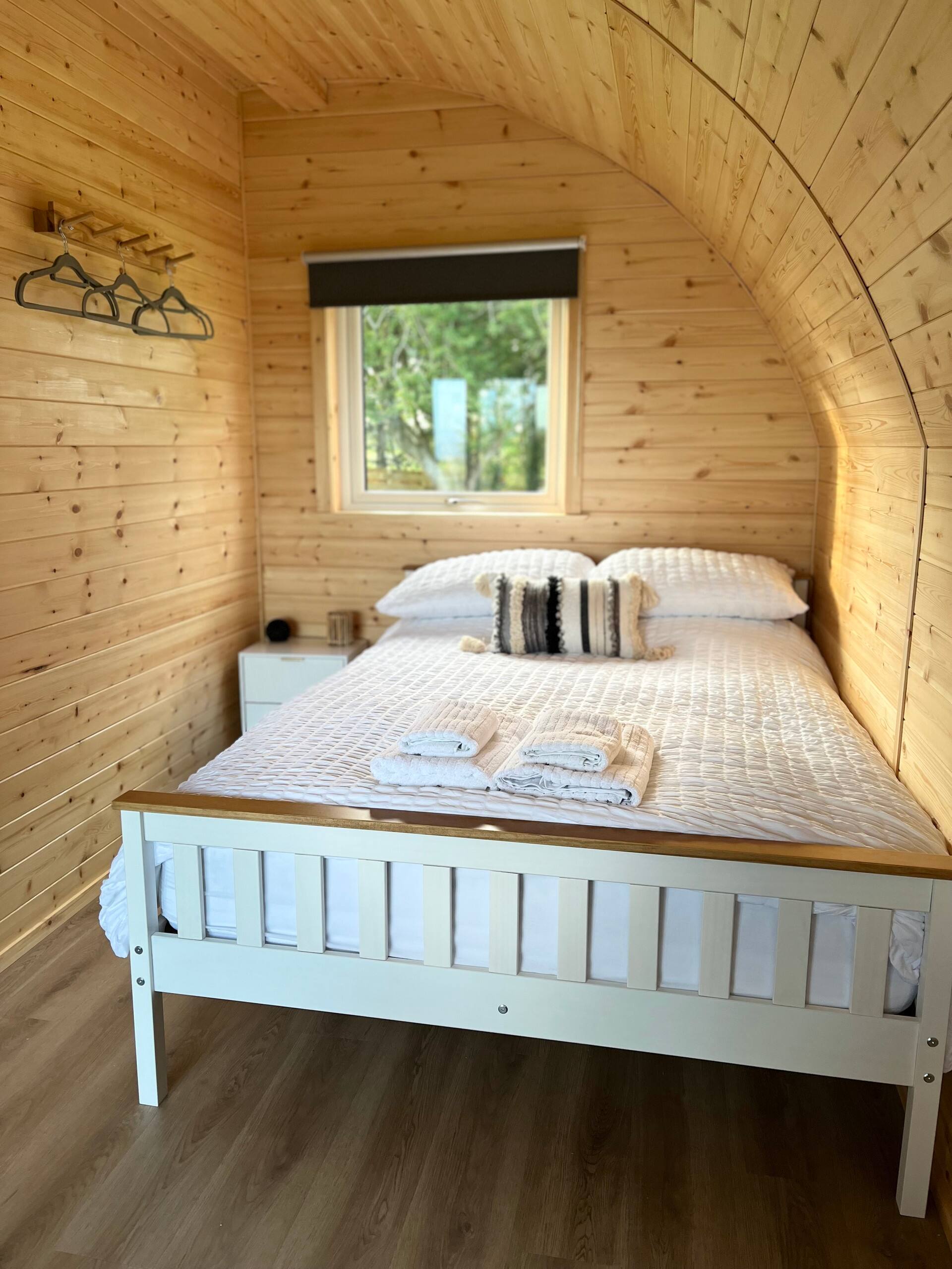 Rural Private Cabin-Scotland-Dumfries and Galloway-Cluaran Cabins-Skiddaw View — photo 4