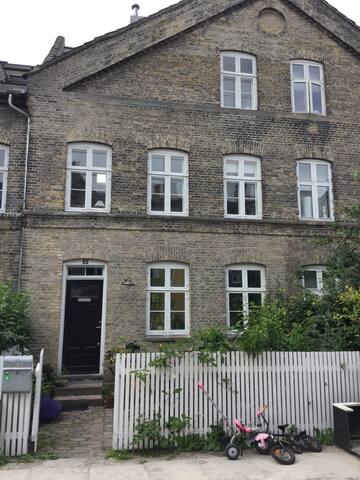 Cosy brownstone gallery image 3