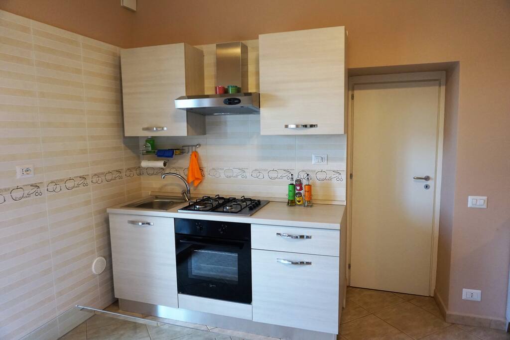 CUCINA CON FORNO