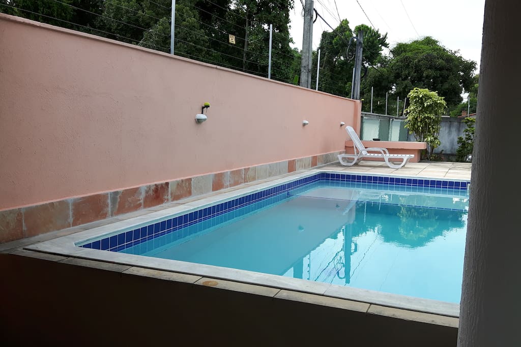 Area de churrasqueira com piscina,