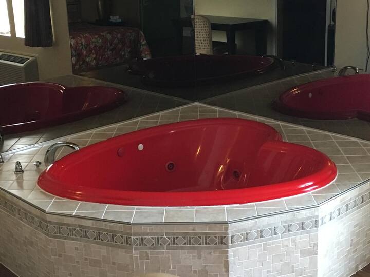 Red Heart Shape Jacuzzi With King Size Bed Hotels For Rent In Seaside Heights New Jersey United States