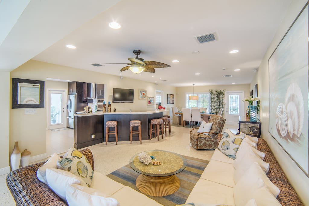 Family Room and Bar/counter Area