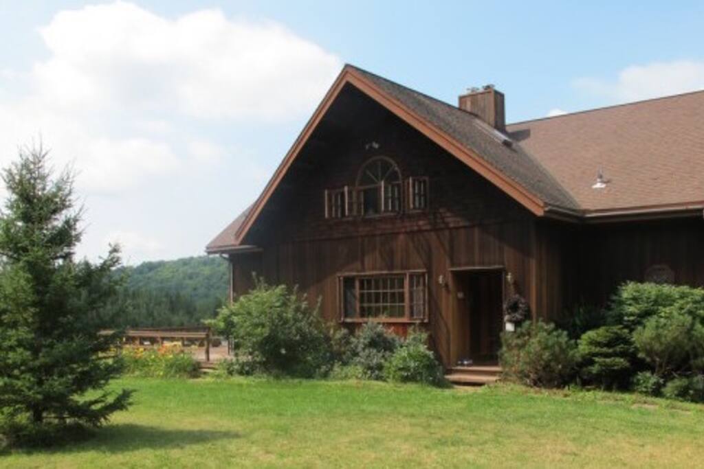 the house sleeps 8 adults in 4 bedrooms comfortably; additional beds available for kids