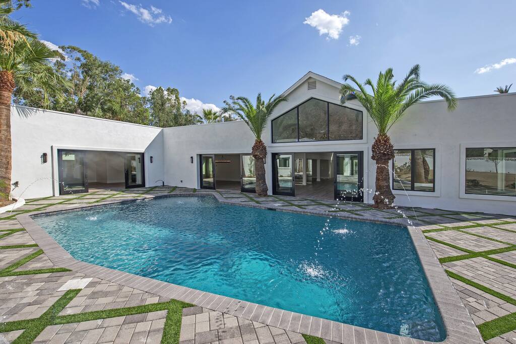Phenomenal Pool!