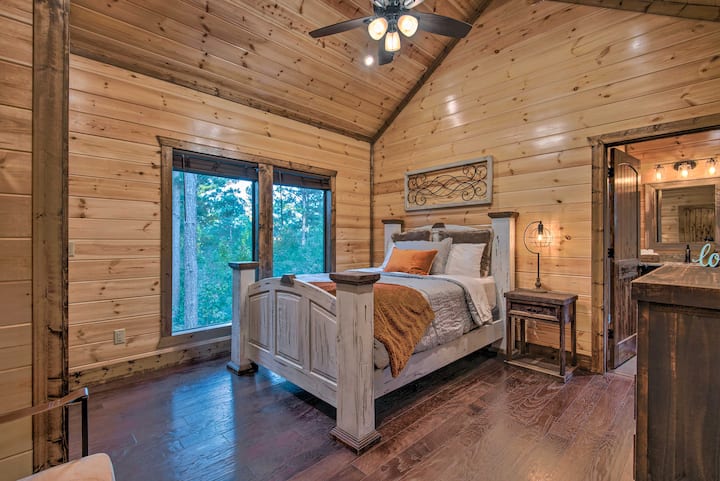 Second Bedroom - Queen Bed