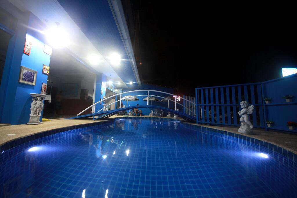 swimming pool
