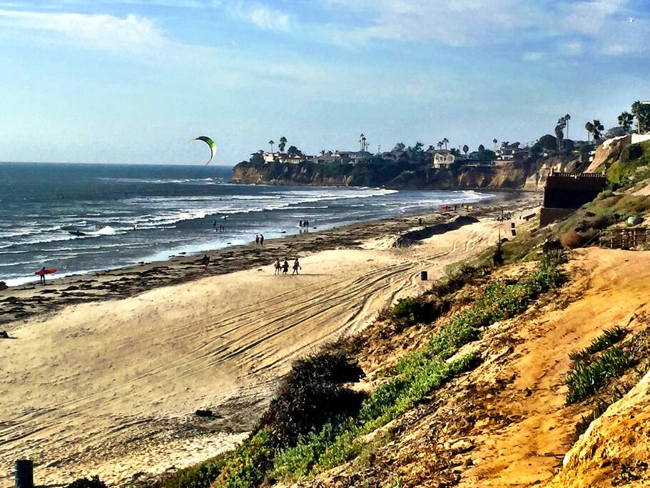 3 blocks from Law Street beach