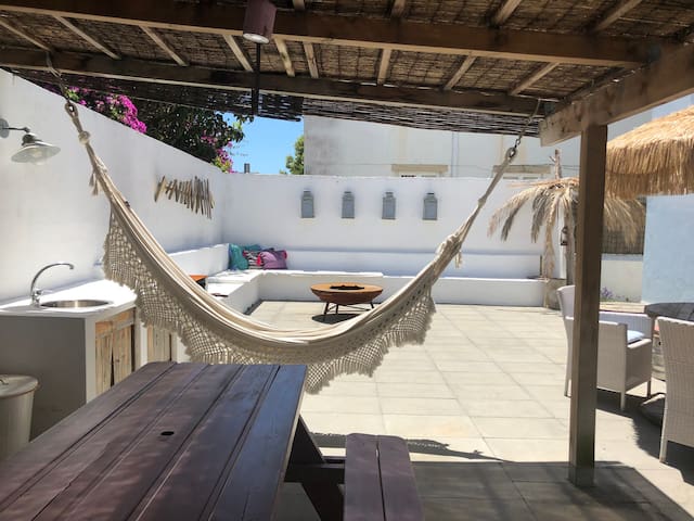 Aloha Beach House 8 Bedrooms in Parede Cascais