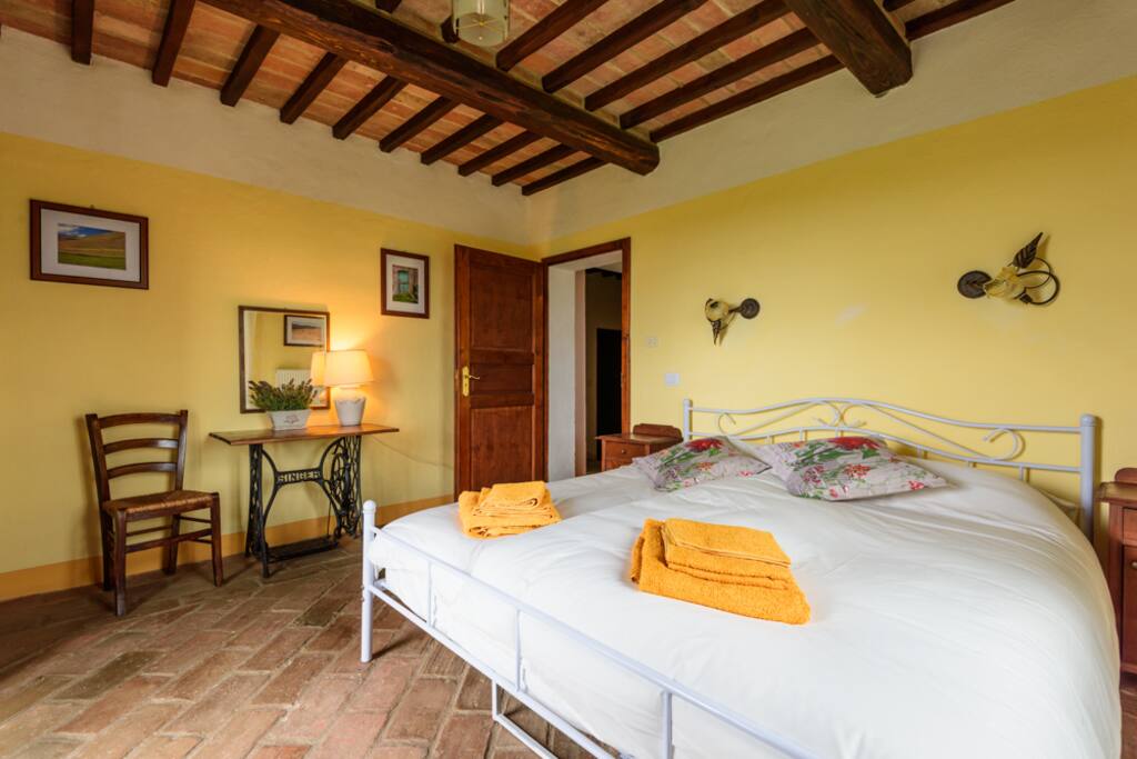 bedroom 1 with queensize bed