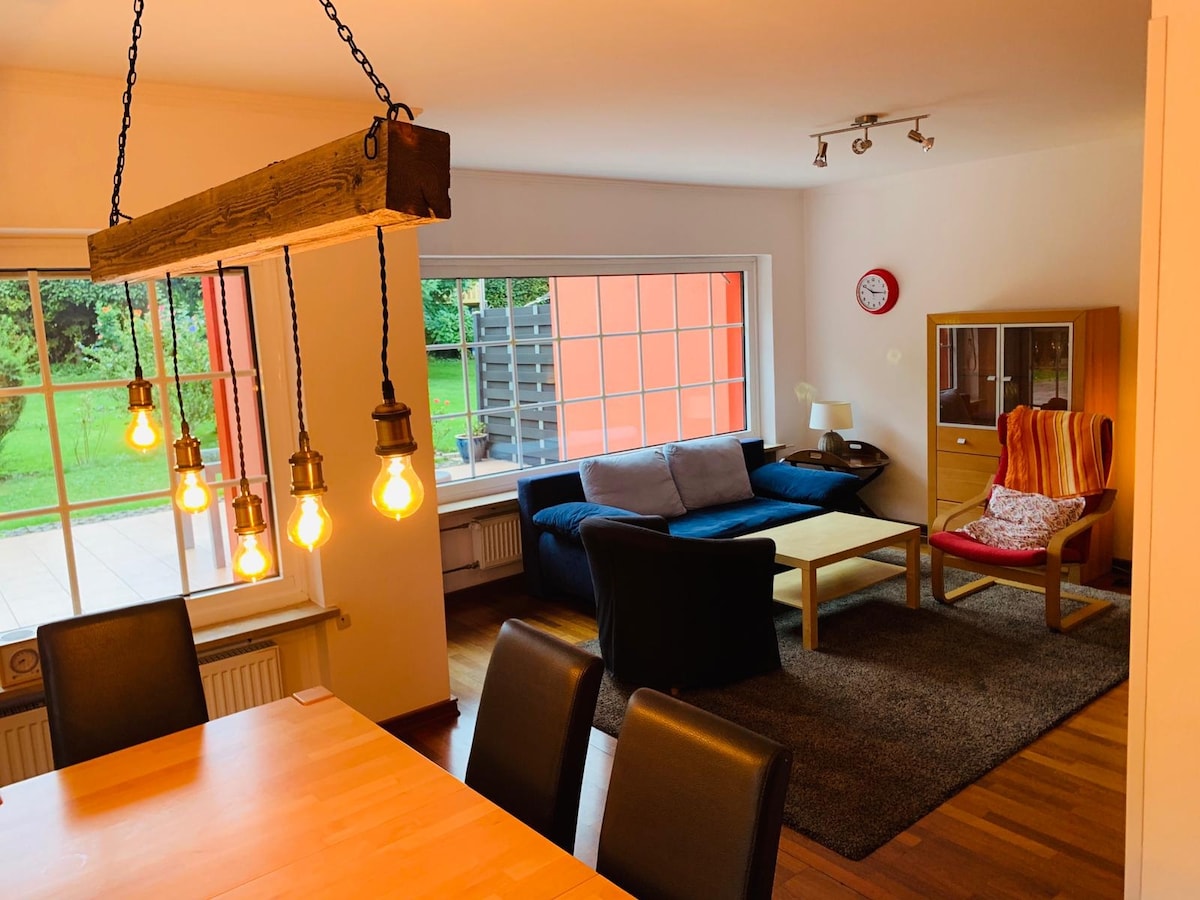 Top Airbnb: Apartment Rose in Englschalking