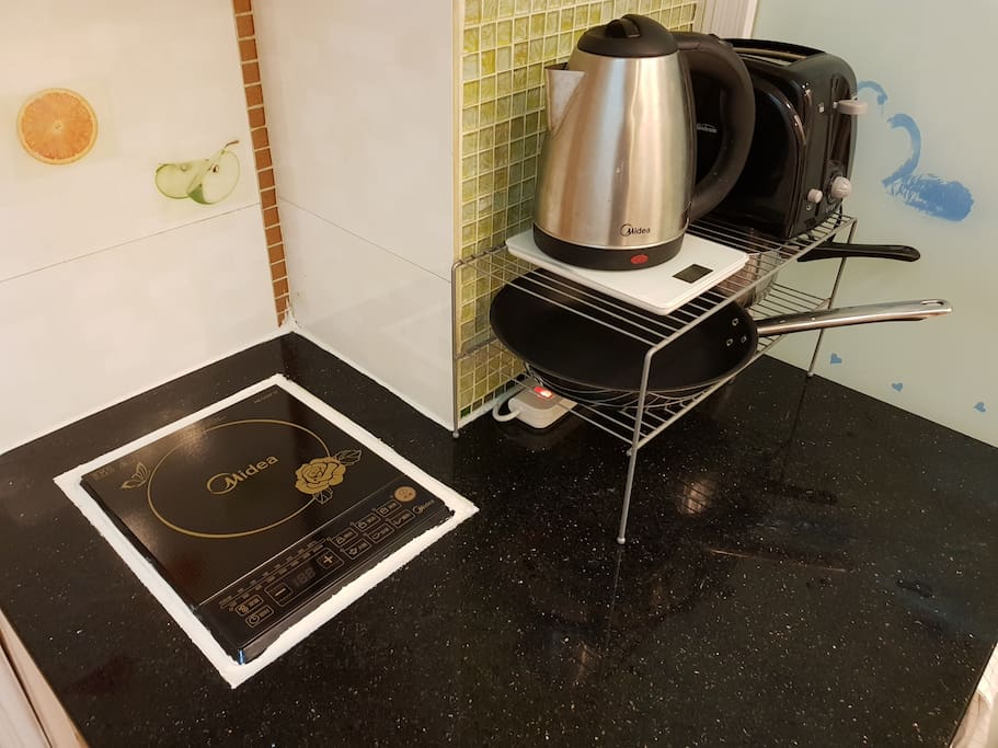 Cooking area - Induction cooker, Kettle, Toaster included