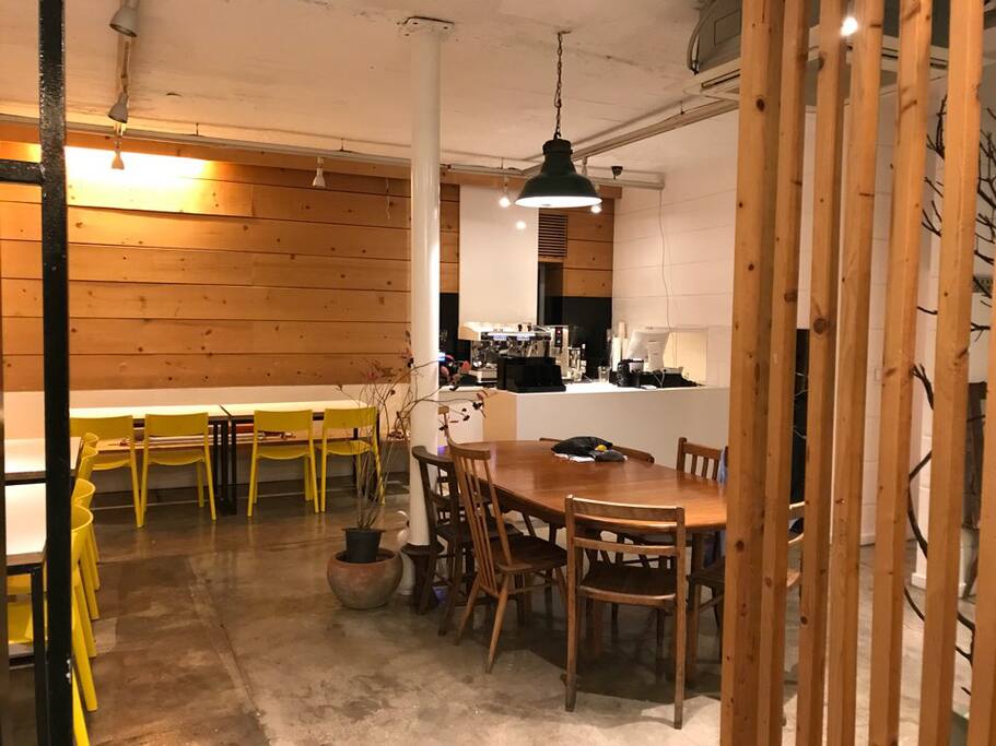 멜론 접속 가능해요
듣고 싶은 음악 스피커로 연결해서 실컷 즐길수 있어요