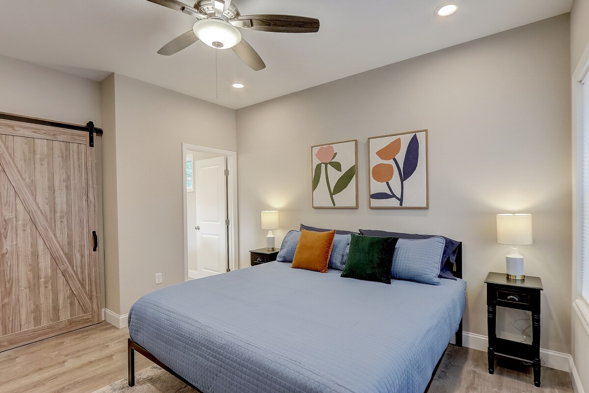 Primárna spálňa na hlavnej úrovni.