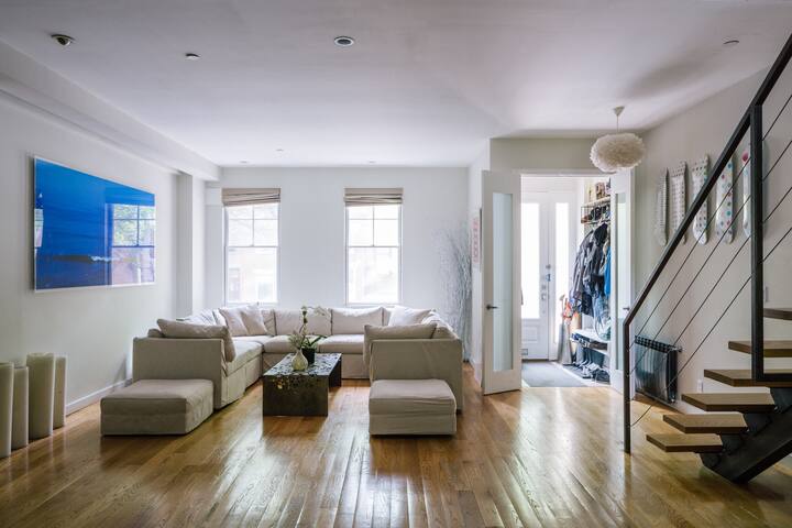 Cool town house gallery image 2